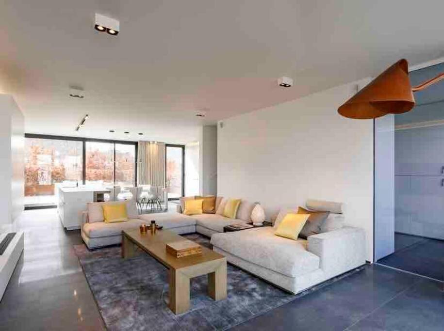 Exclusive Penthouse/workspace With Stunning Views * Gent